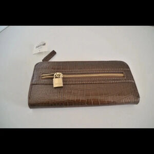 NWT Anne Klein wallet